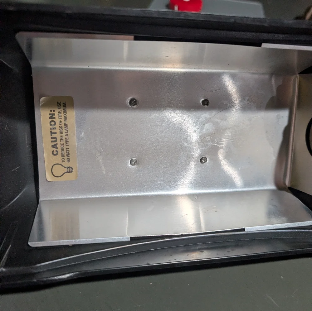 Zoo Med LF-50 Terrarium Hood 120V 60W Excellent Condition 12x5 Inches